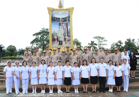 บุคลากรสำนักงานเลขานุการกรม กรมสนับสนุนบริการสุขภาพ เข้าร่วมกิจกรรมเนื่องในวันพระราชทานธงชาติไทย 28 กันยายน (Thai National Flag Day)